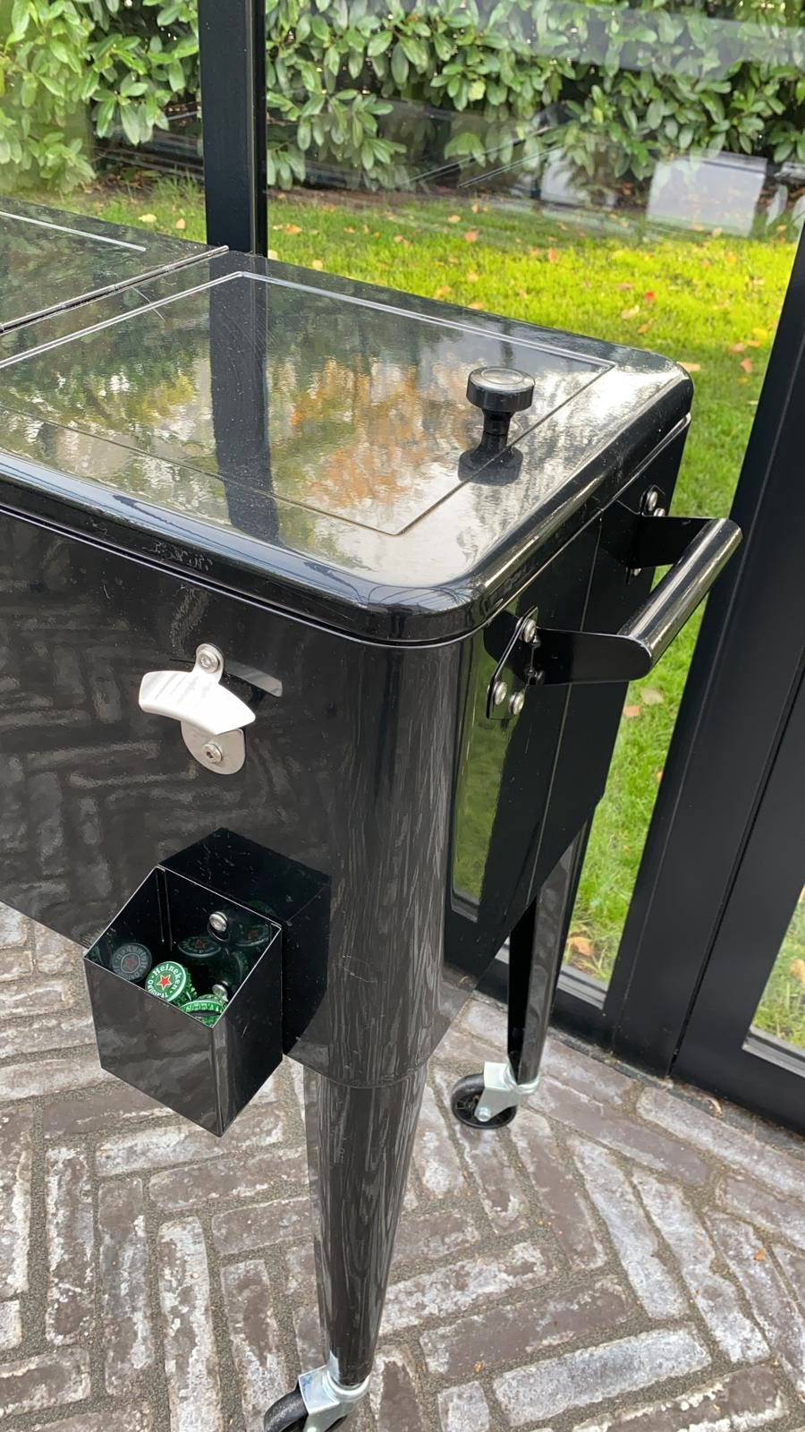 EliteCooler Verrijdbare Koelbox - met Zijtafel en Wijnglas-houders - Cooler Zwart 