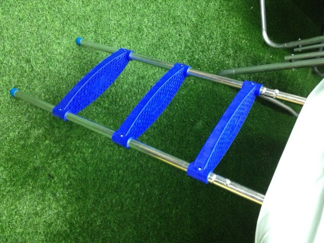 Trampoline trapje blauw met tredes (inkortbaar) 