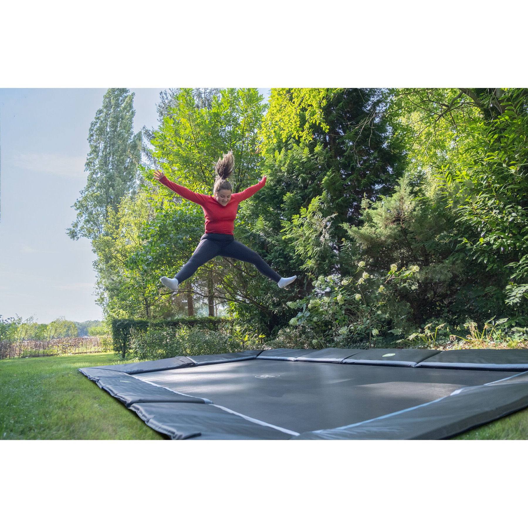 EXIT Trampoline Dynamic - Groundlevel - 427 x 244 cm - Zwart