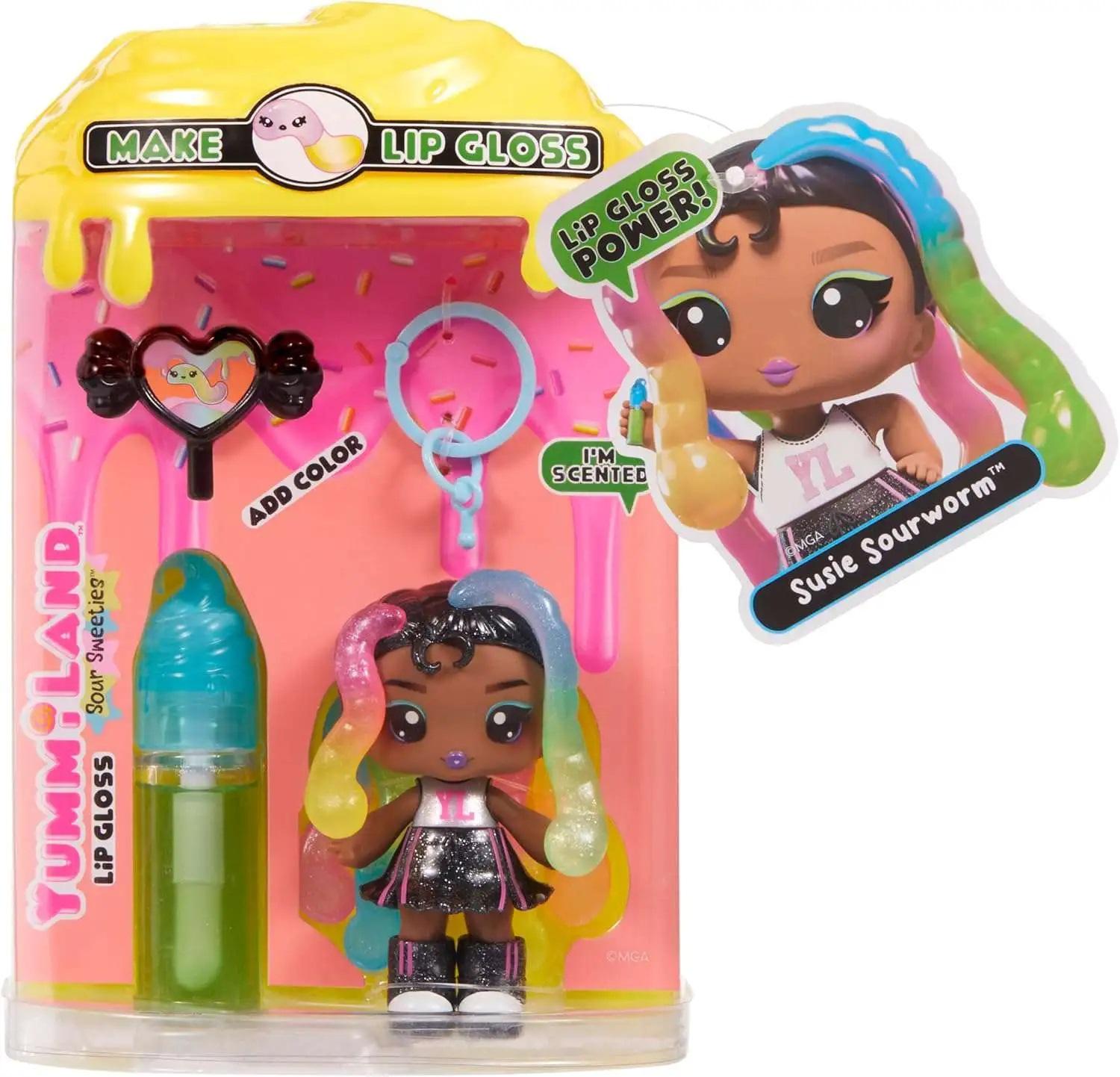 Yummiland Lip Gloss Doll: Sour Sweeties - Sasha Zuurwormen - Inclusief 1 pop, DIY Lip Gloss + Afneembare Sleutelhanger, Cosmetisch Spel, Verzamelbaar