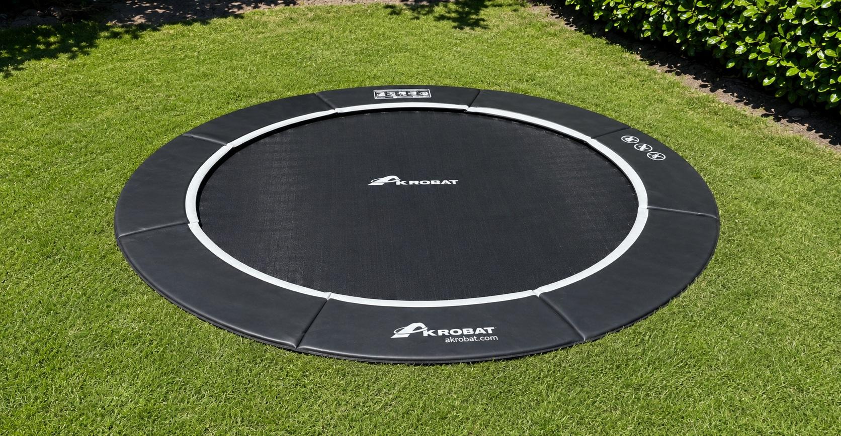 Akrobat Trampoline Orbit - Flat to the Ground - 305 cm - Zwart / Zwart