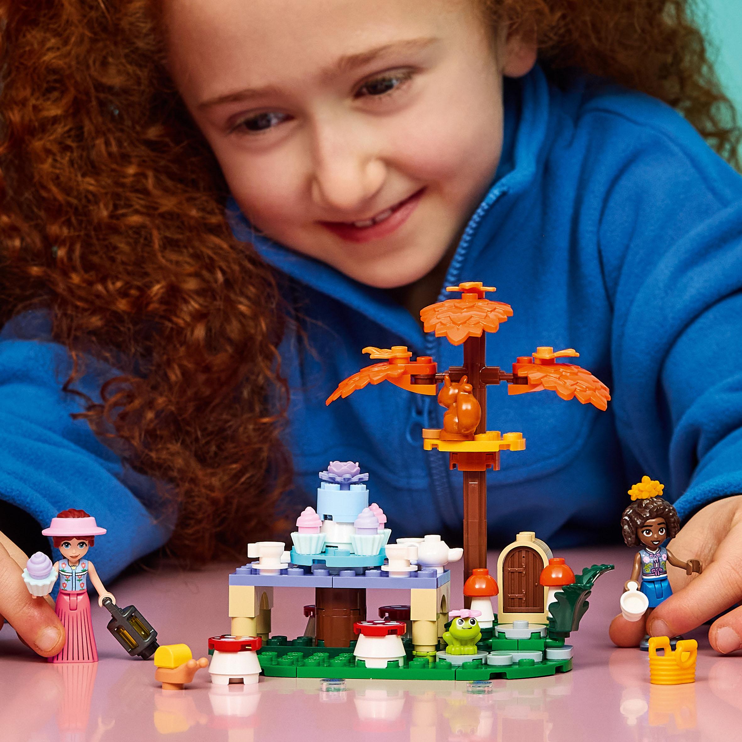 LEGO 42690 Friends Theekransje In Het Bos